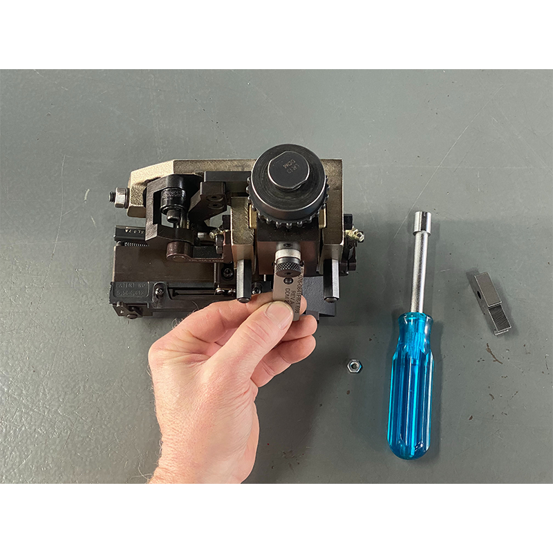 Diamond Die Hi-Speed Signal-Level Terminal Applicator